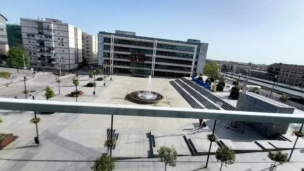 Vista exterior de Oficina de lloguer en Fuenlabrada amb Aire condicionat i Calefacció