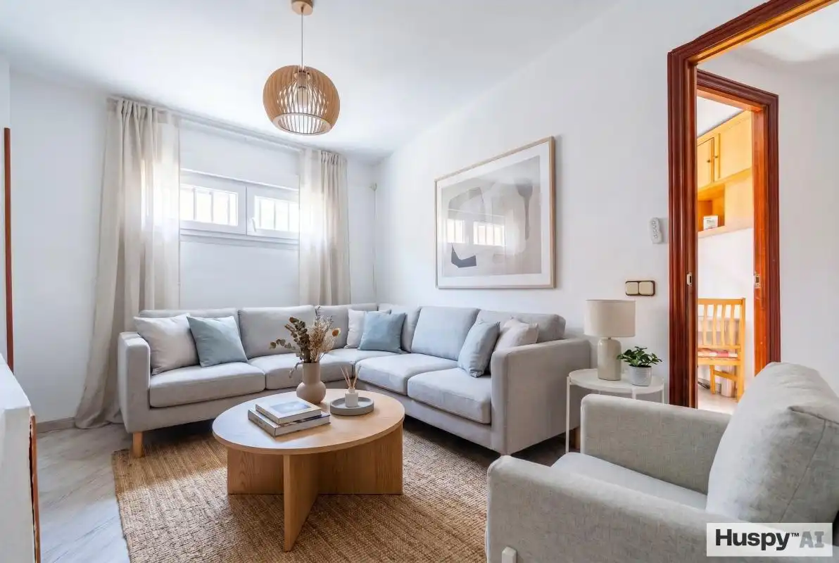 Piso en venta en C. de las Cañas, Colina