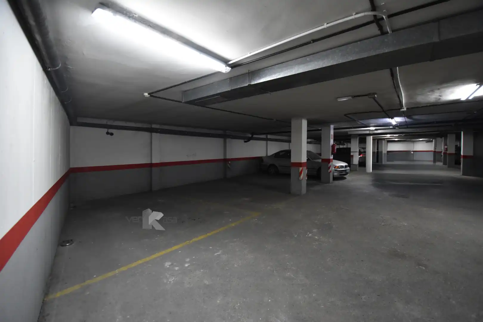 Parkplatz von Garage zum Verkauf in Pinto