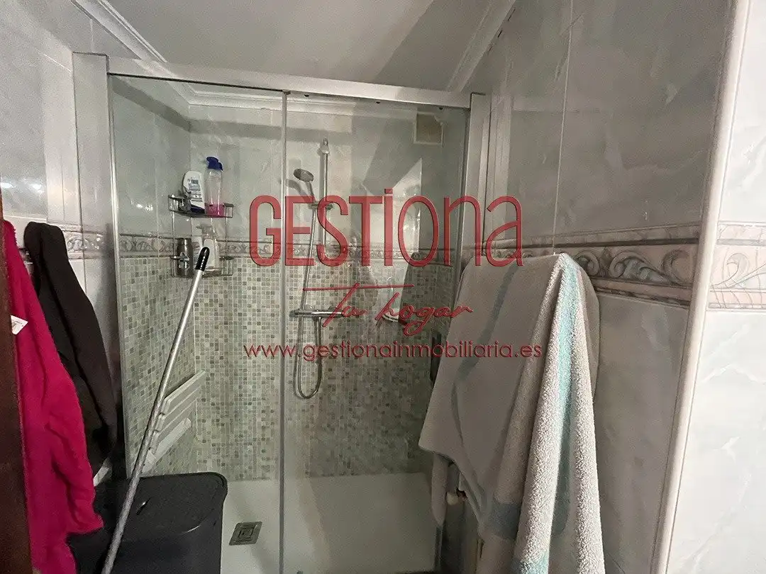 Baño de Casa o chalet en venta en Noja con Jardín privado, Terraza y Amueblado
