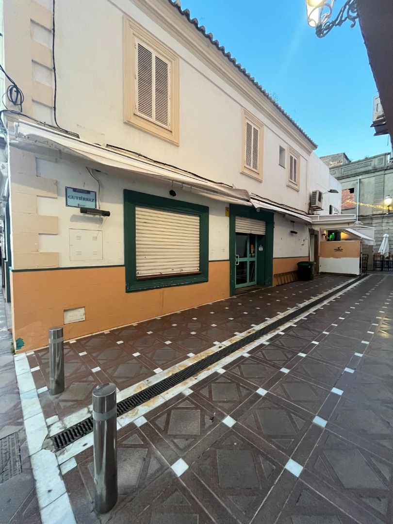 Vista exterior de Local de alquiler en La Línea de la Concepción