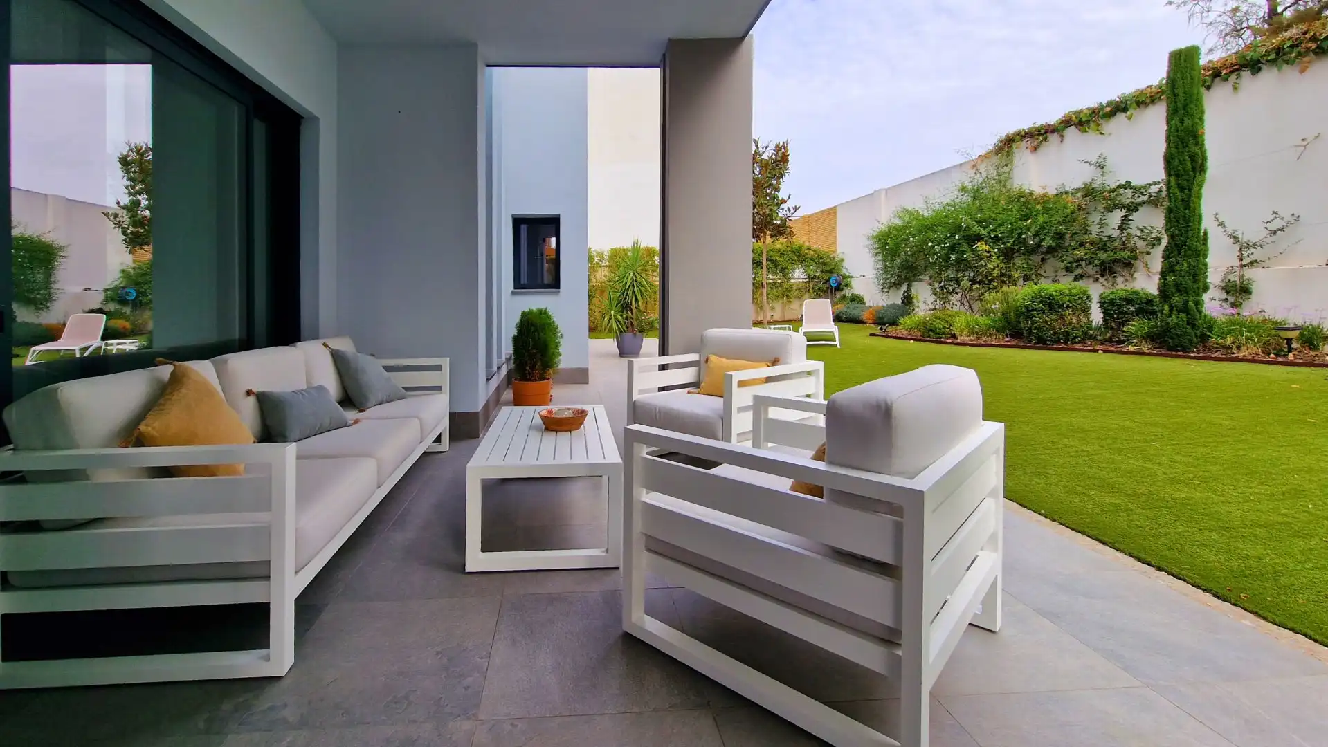 Terraza de Casa o chalet en venta en Valencina de la Concepción con Aire acondicionado, Calefacción y Jardín privado
