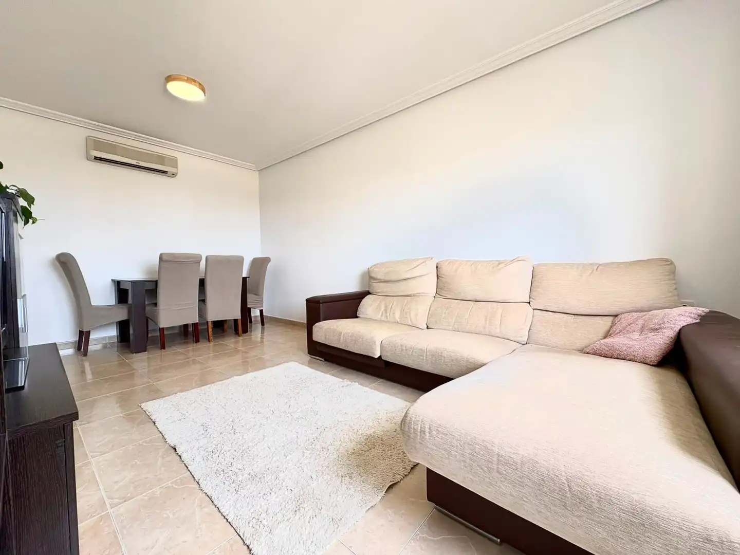 Wohnzimmer von Wohnungen zum Verkauf in Guardamar del Segura mit Klimaanlage, Heizung und Terrasse
