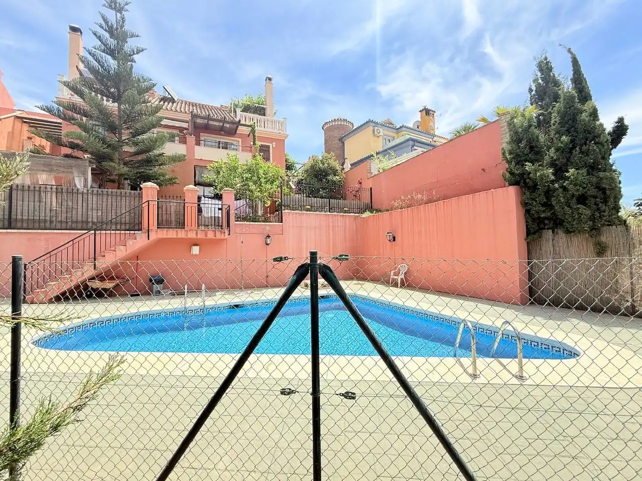 Piscina de Casa o xalet en venda en Vélez-Málaga amb Aire condicionat, Calefacció i Jardí privat