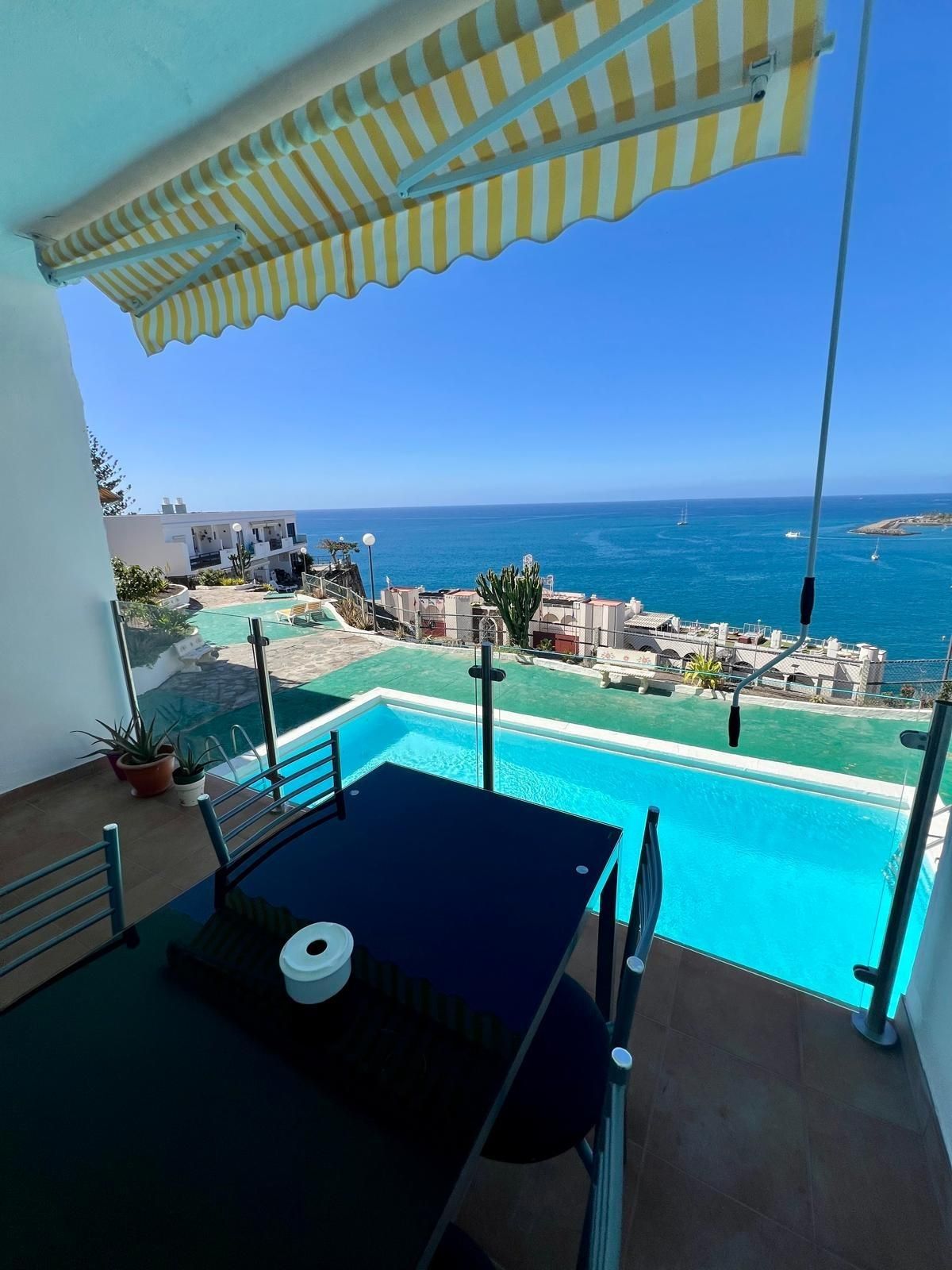 Exterior view of Apartment for sale in Mogán  with Air Conditioner and Community pool