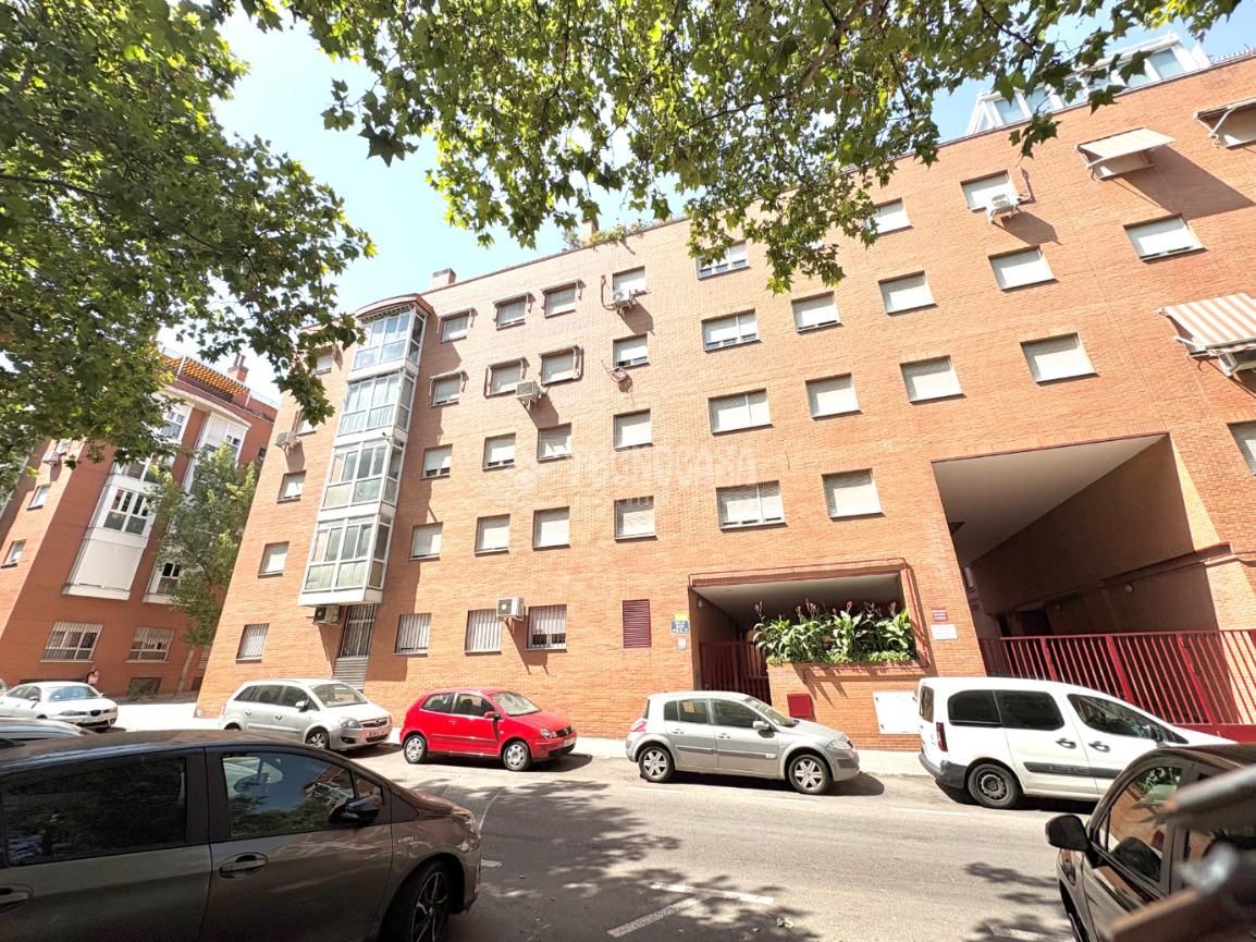 Exterior view of Flat for sale in  Madrid Capital  with Air Conditioner, Heating and Parquet flooring