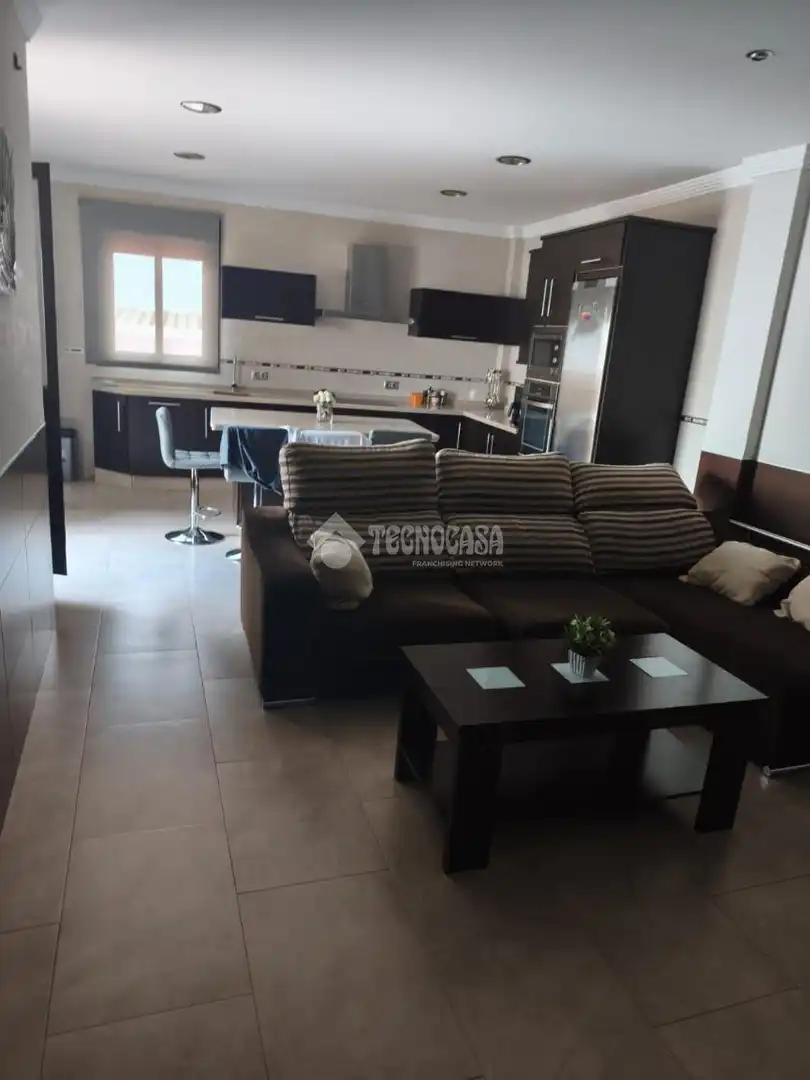 Sala d'estar de Casa adosada en venda en La Carlota amb Aire condicionat i Calefacció