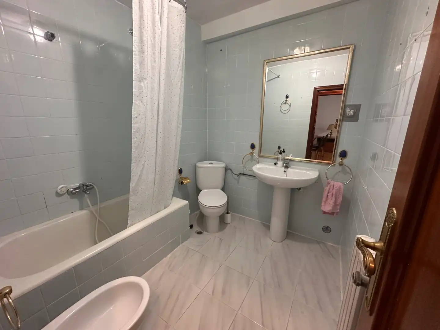 Bathroom of Flat for rent in Cuenca  with Heating, Furnished and Oven