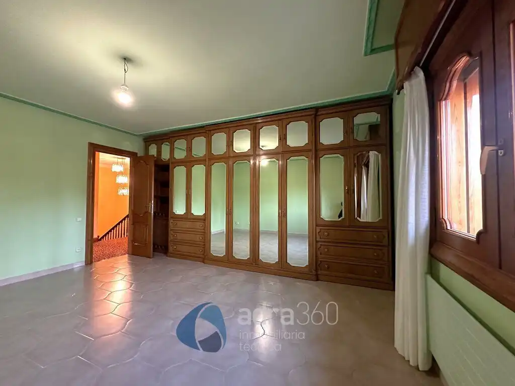 Houses for sale in Lardero  with Air Conditioner, Heating and Private garden