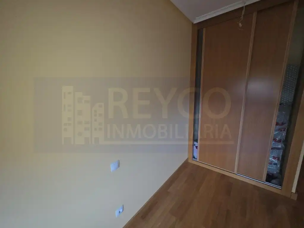 Schlafzimmer von Wohnungen zum Verkauf in  Logroño mit Heizung, Terrasse und Schwimmbad
