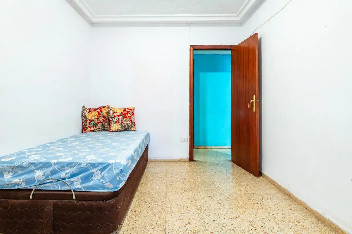 Habitación de Piso en venta en Castellón de la Plana / Castelló de la Plana con Calefacción, Terraza y Balcón