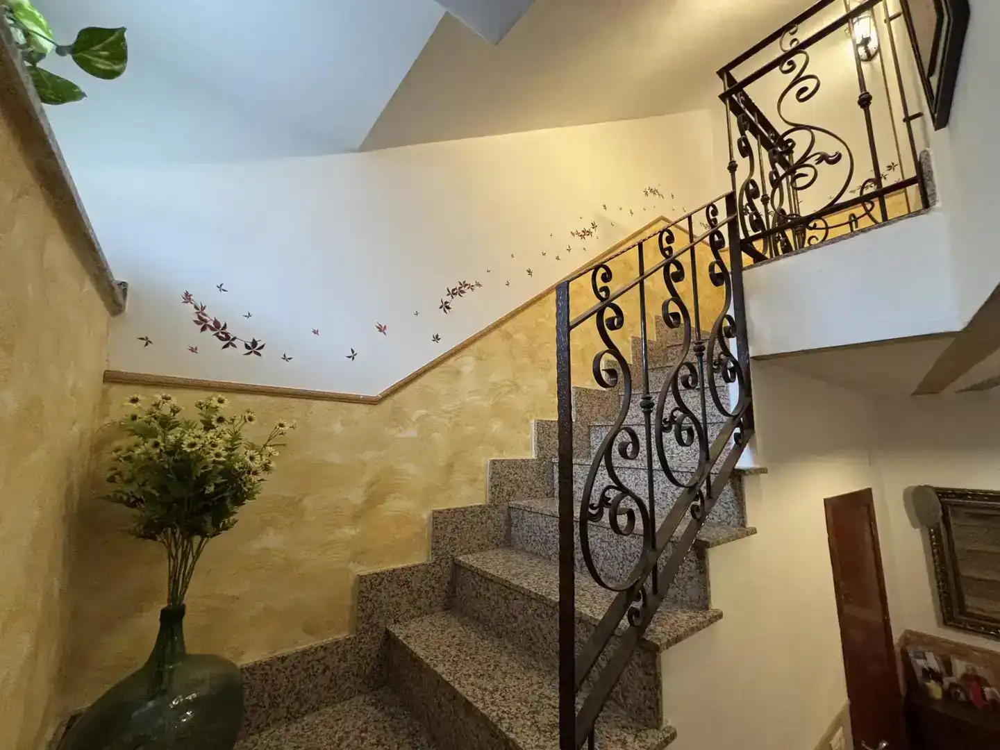 Casa adosada en venda en Robledo amb Parquet, Traster i Moblat