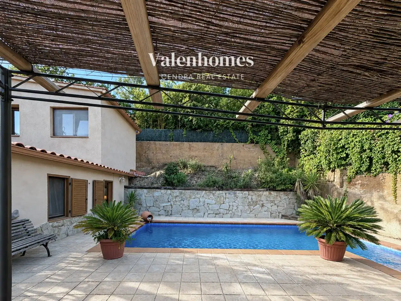 Vista exterior de Casa o chalet en venta en Molins de Rei, Barcelona