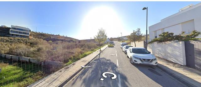 Terreno residencial en Venta en Calle Gredos, 166 en Altos de la Zubia
