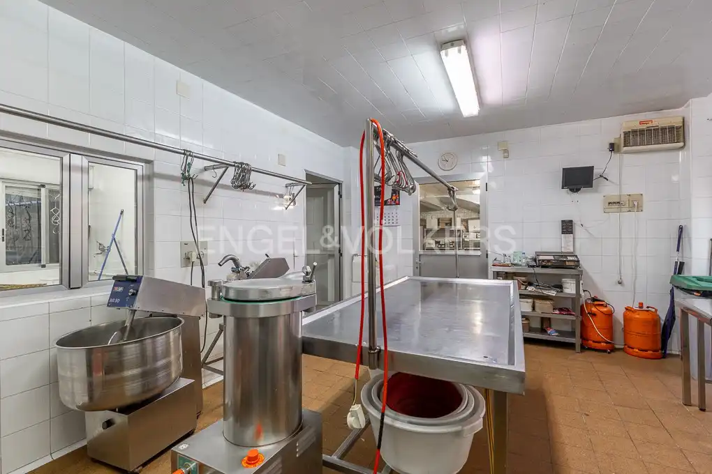 Kitchen of Houses for sale in Alcublas  with Air Conditioner, Heating and Terrace