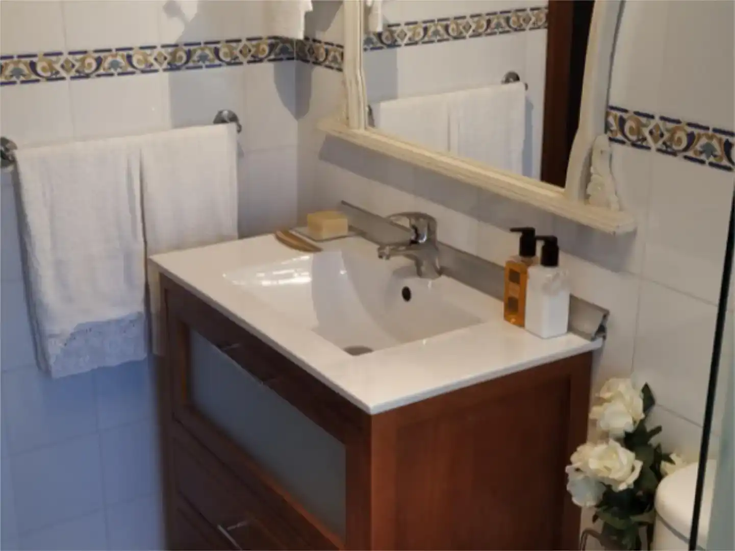 Baño de Dúplex de alquiler en Carboneras con Aire acondicionado y Amueblado