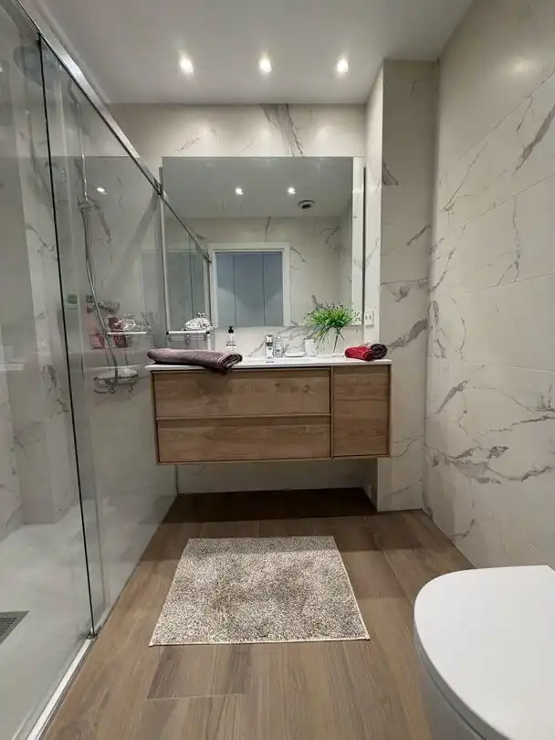 Badezimmer von Wohnung zum Verkauf in Vitoria - Gasteiz mit Heizung, Terrasse und Abstellraum