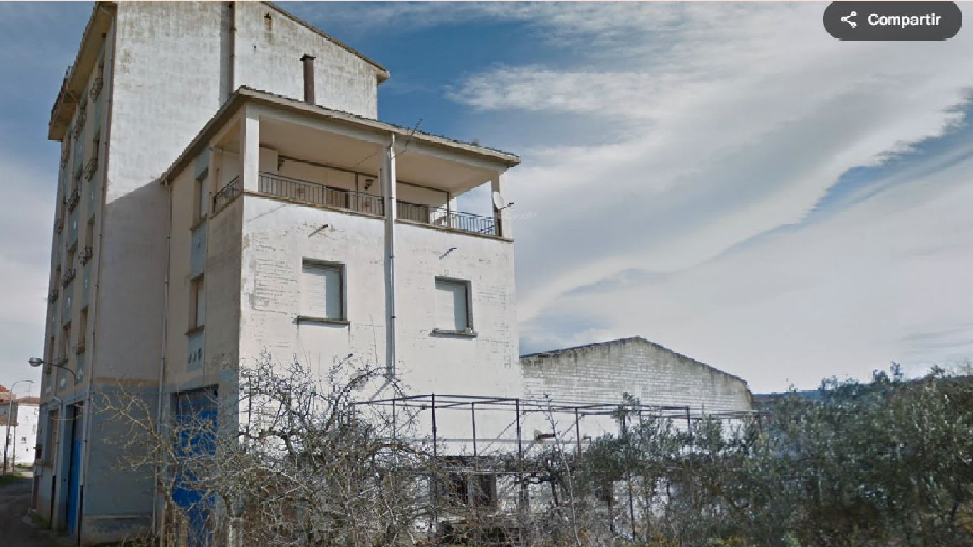 Exterior view of Building for sale in Alberite