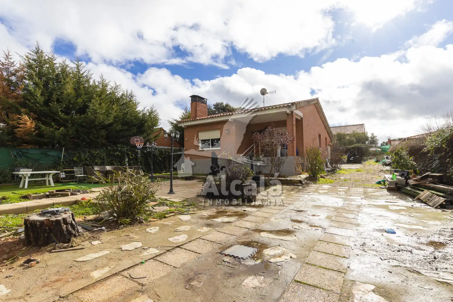 Vista exterior de Casa o chalet en venta en Pioz con Calefacción