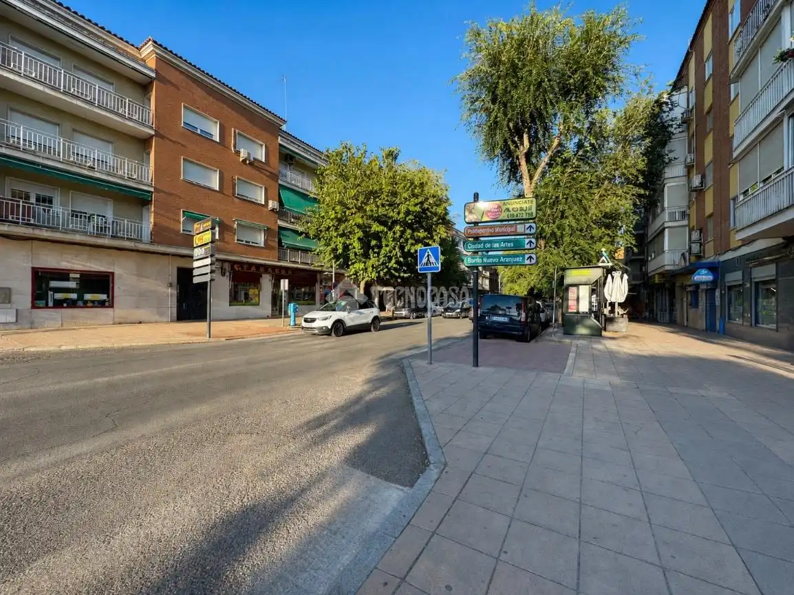 Exterior view of Flat for sale in Aranjuez  with Air Conditioner and Storage room