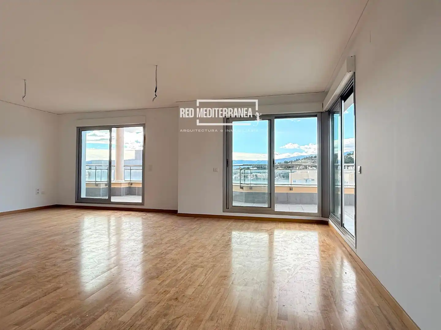 Außenansicht von Dachboden zum Verkauf in Gandia mit Klimaanlage, Terrasse und Schwimmbad