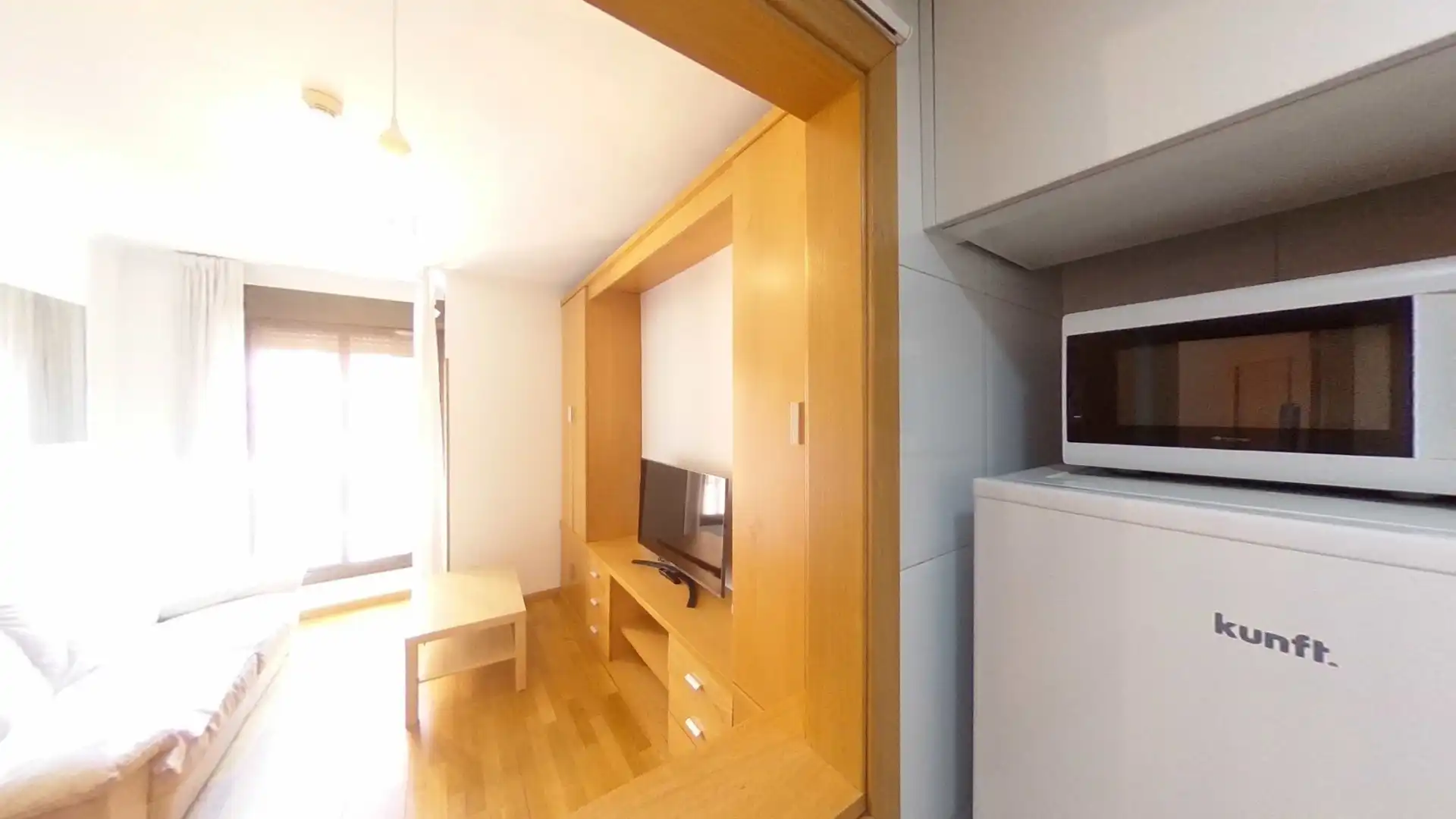 Wohnzimmer von Wohnung zur Miete in  Madrid Capital mit Klimaanlage, Heizung und Privatgarten