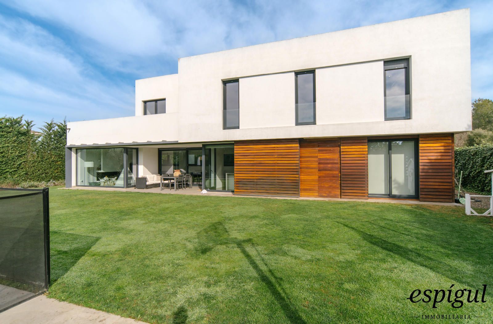 Exterior view of House or chalet for sale in Llagostera  with Air Conditioner, Heating and Parquet flooring