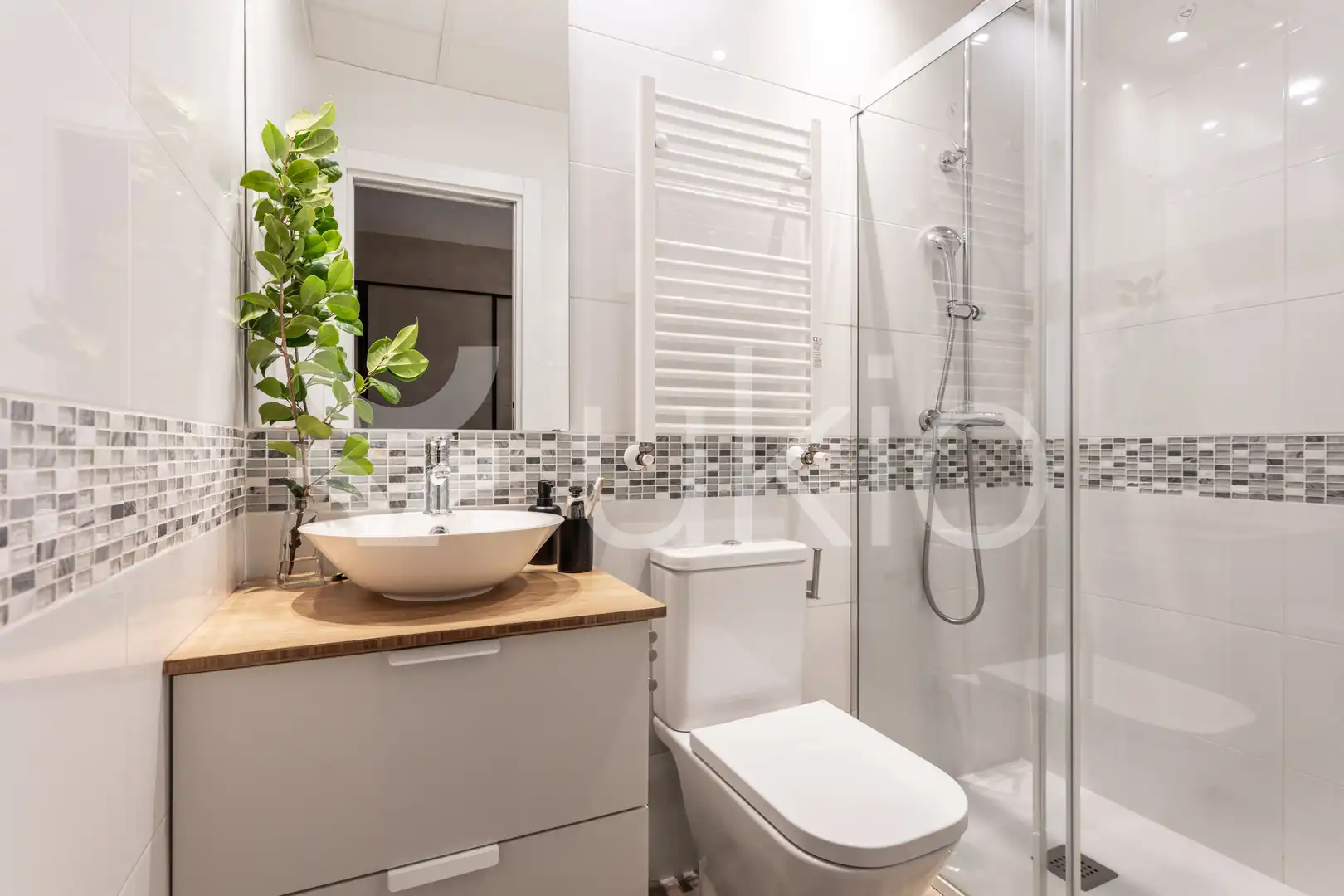 Badezimmer von Wohnungen zur Miete in Madrid mit Klimaanlage, Heizung und Terrasse
