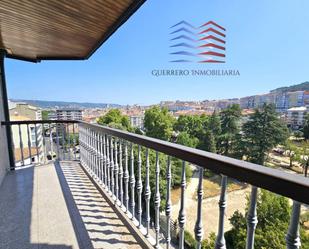 Vista exterior de Pis de lloguer en Ourense Capital  amb Calefacció, Parquet i Moblat