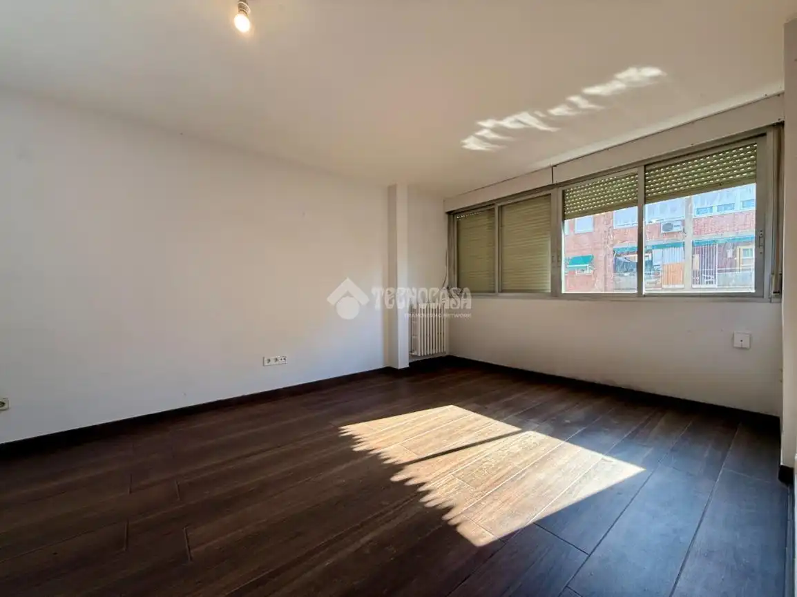 Bedroom of Flat for sale in Moratalaz