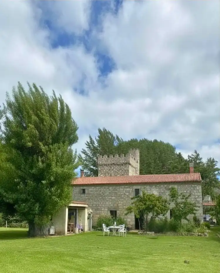 Vista exterior de Casa o chalet en venta en Merindad de Río Ubierna con Jardín privado