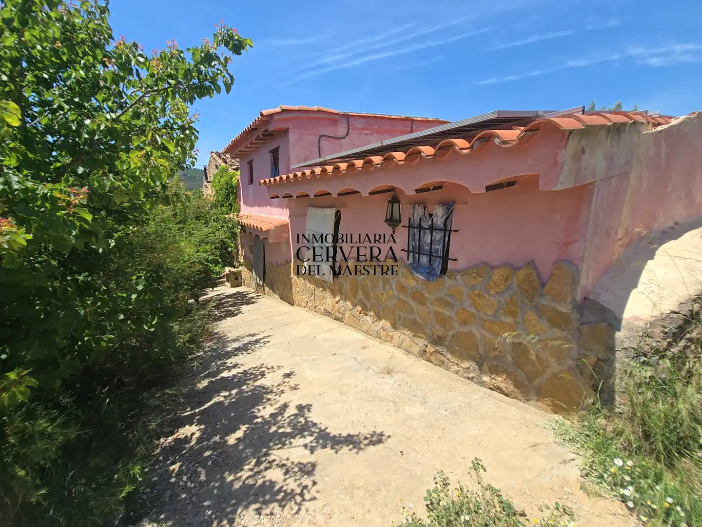 Exterior view of Houses for sale in La Torre d'en Besora