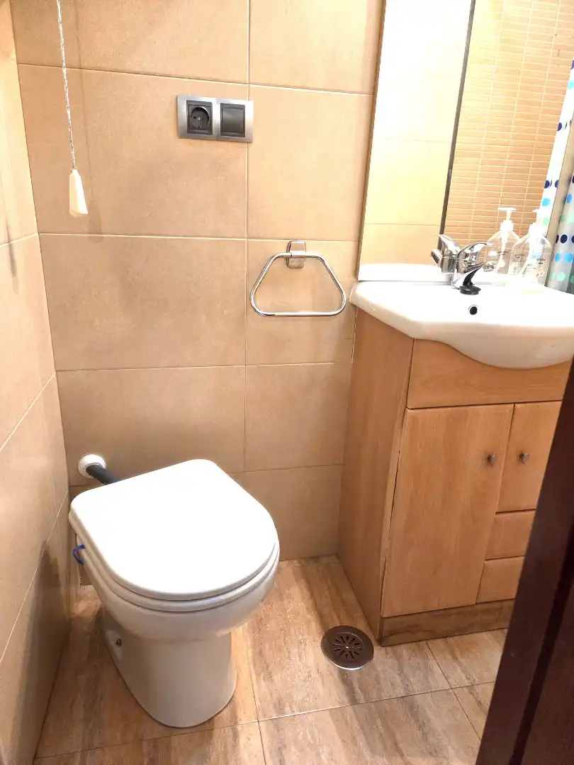 Badezimmer von Wohnungen zur Miete in Sanxenxo mit Terrasse, Möbliert und Ofen