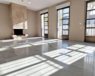 Living room of Single-family semi-detached to rent in Tomares  with Air Conditioner, Heating and Parquet flooring