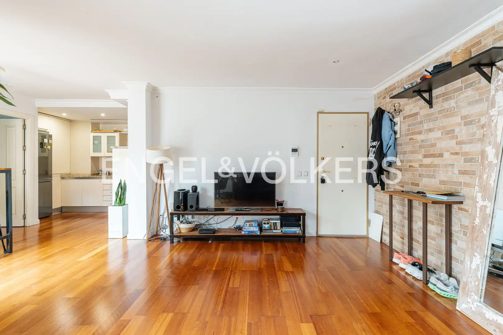 Living room of Flat for sale in  Madrid Capital  with Air Conditioner, Heating and Parquet flooring