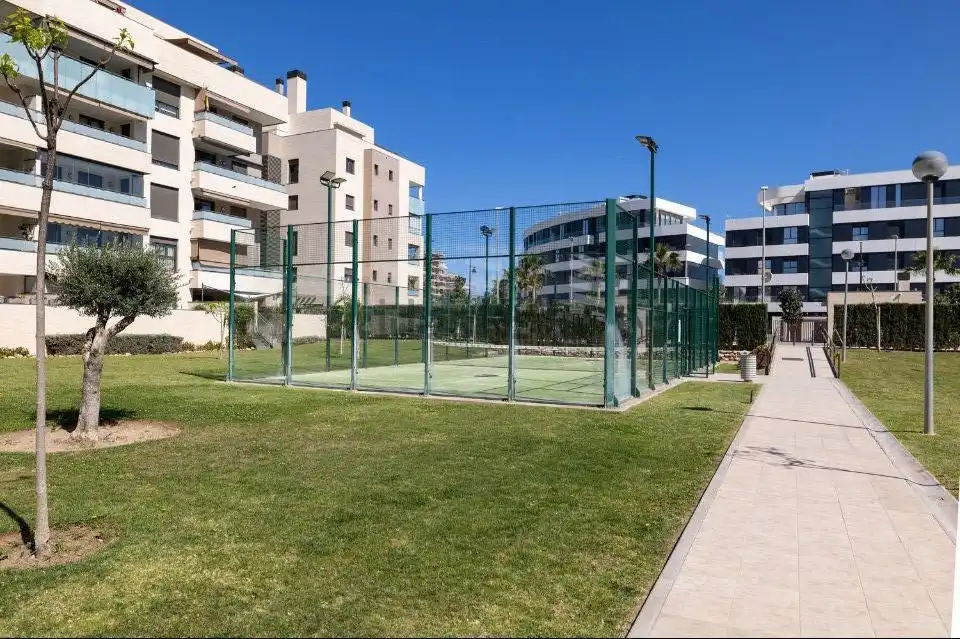 Vista exterior de Piso en venta en Torremolinos con Aire acondicionado, Calefacción y Terraza
