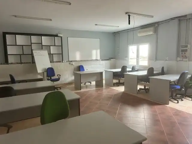 Commercial properties for rent in Puertollano  with Air Conditioner and Furnished