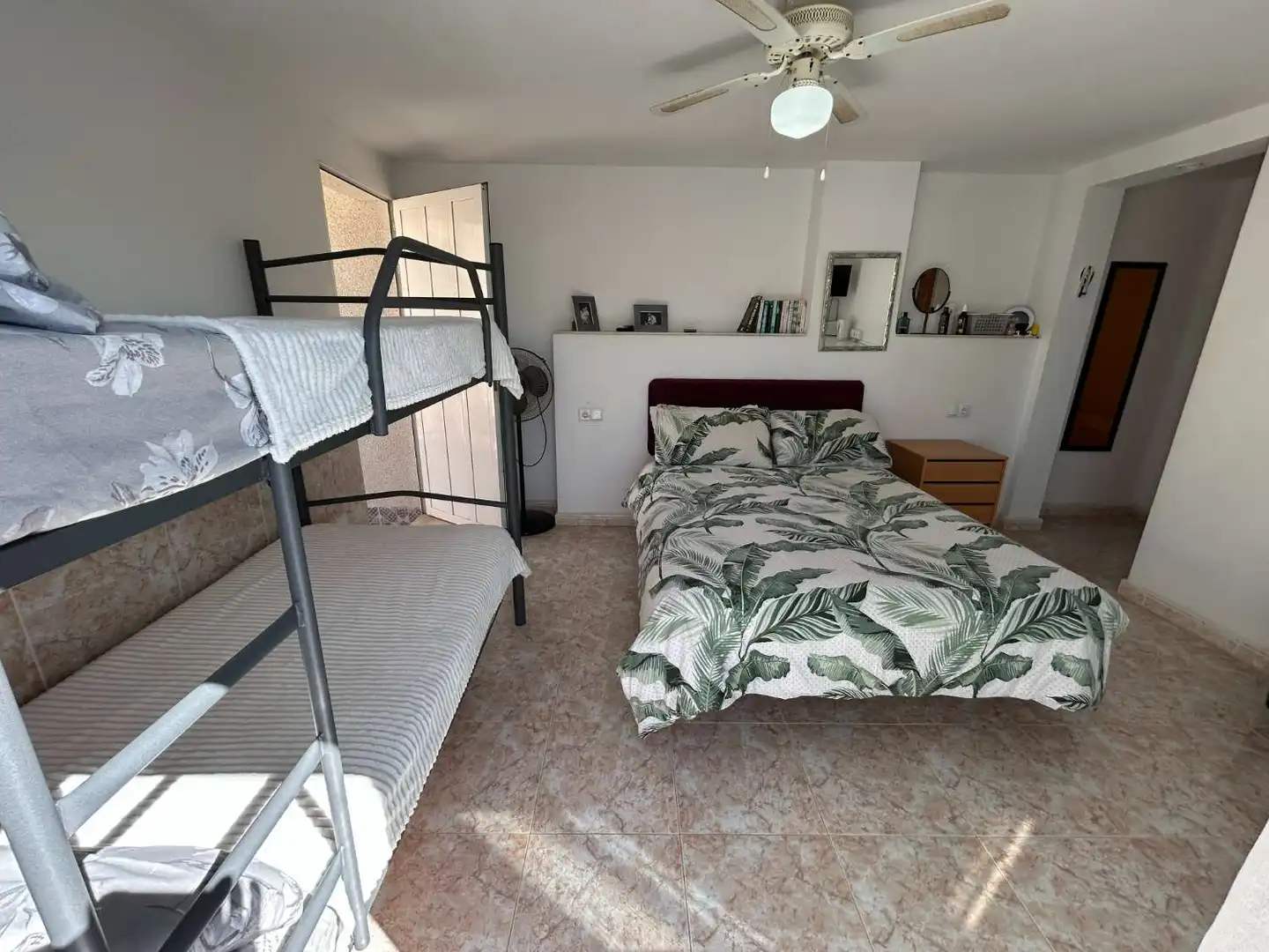 Habitación de Casa adosada en venta en Orihuela con Terraza, Trastero y Internet