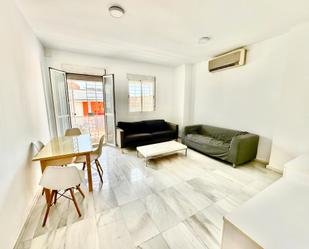 Living room of Flat for sale in  Sevilla Capital  with Balcony and Community pool