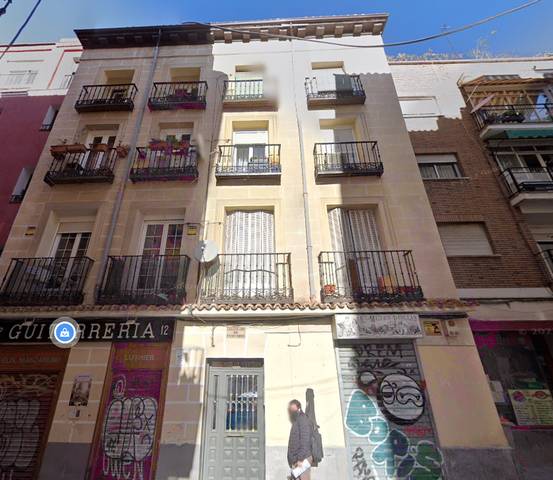 Piso en Venta en C/ Santa ana  en Embajadores - Lavapiés