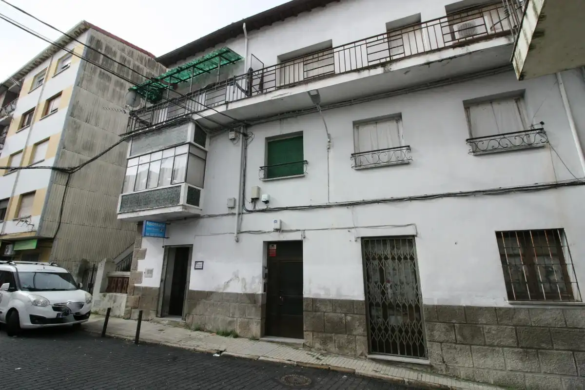 Vista exterior de Pis en venda en Arenas de San Pedro amb Terrassa, Traster i Balcó