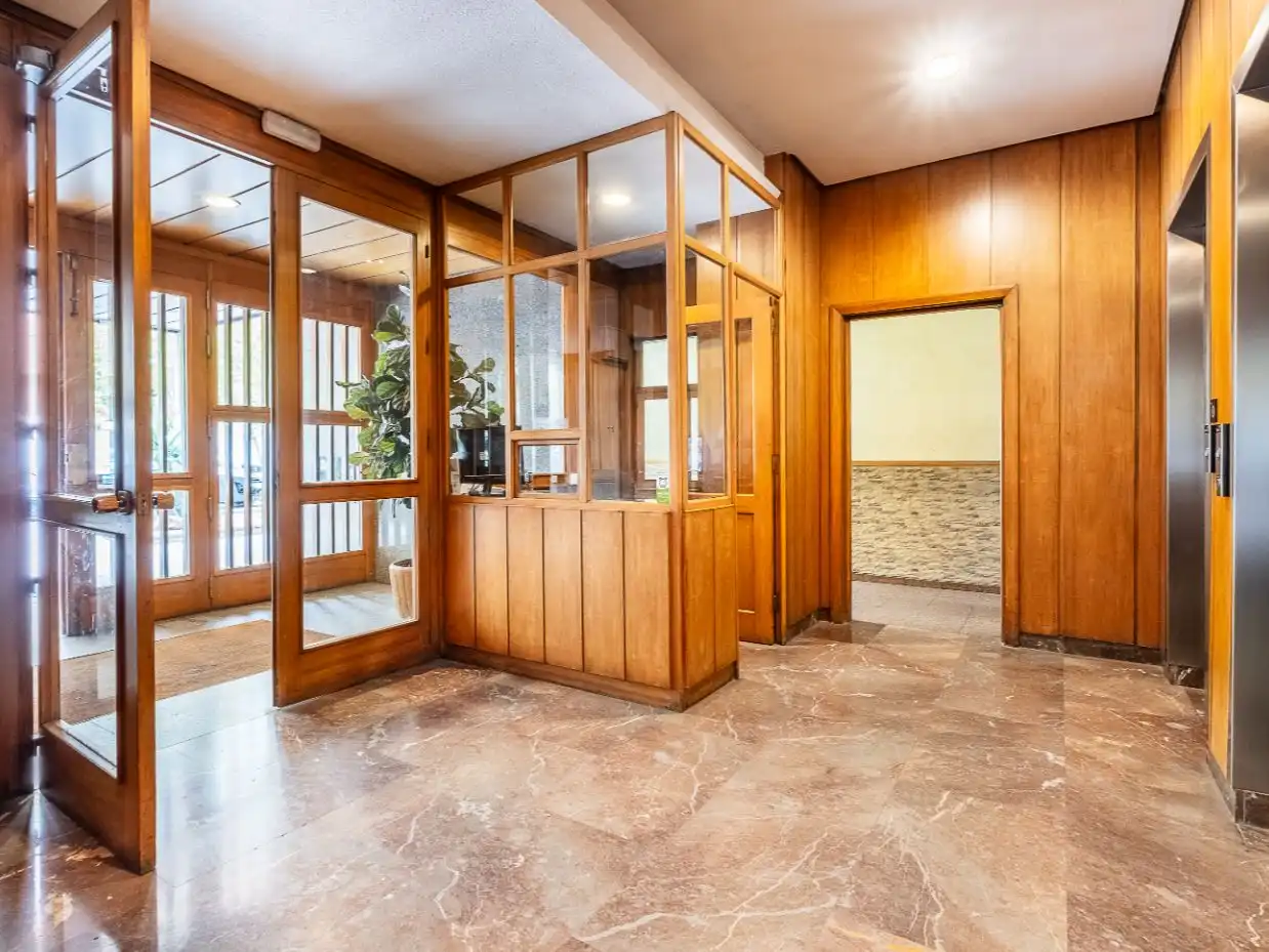Piso en venta en  Madrid Capital con Terraza y Balcón