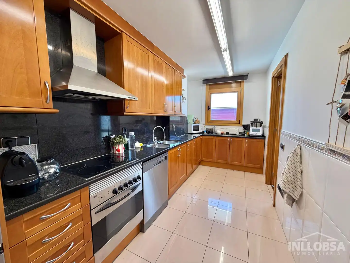 Cocina de Piso en venta en Manresa con Calefacción, Terraza y Trastero