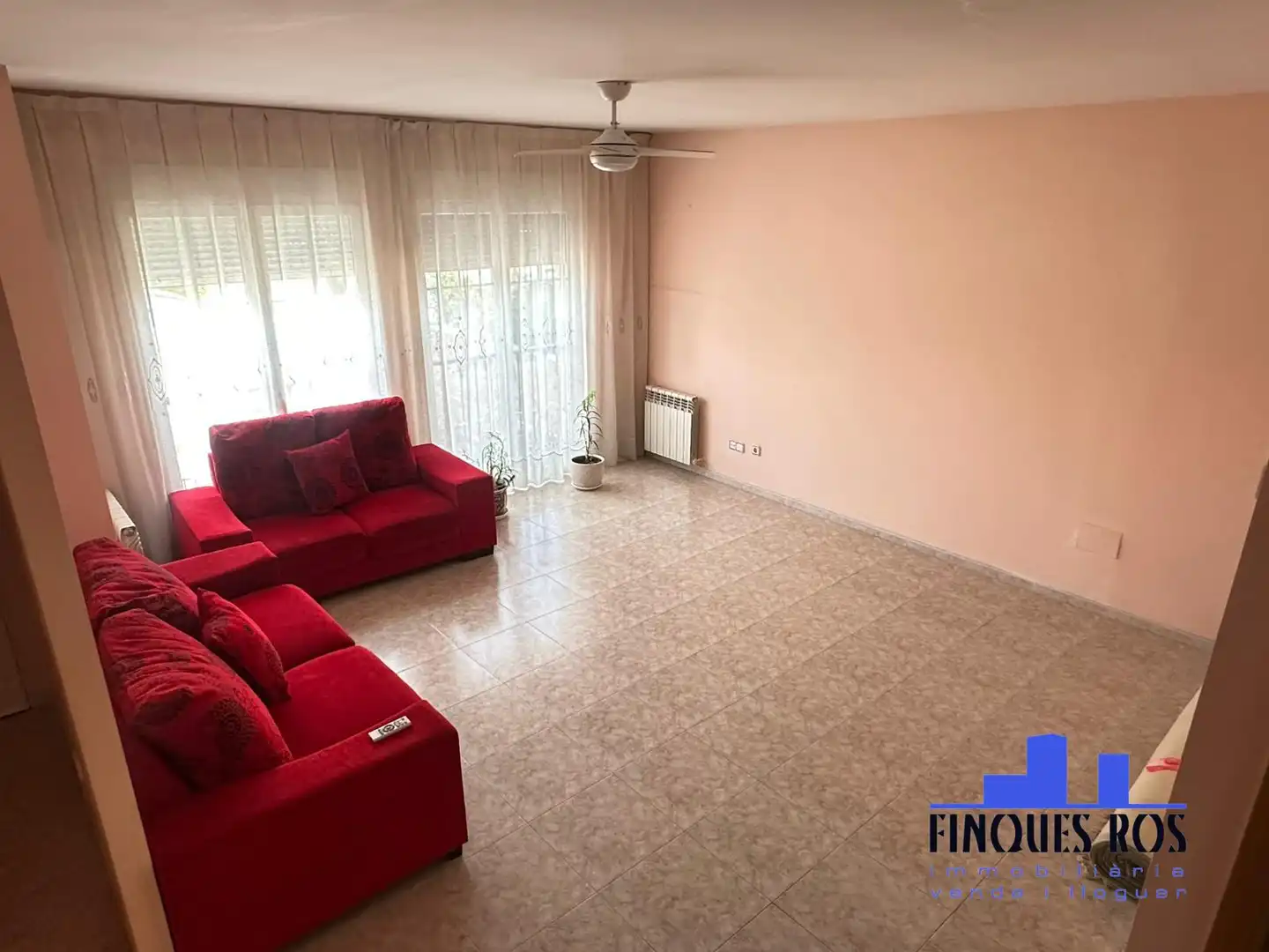 Wohnzimmer von Einfamilien-Reihenhaus zum Verkauf in Vinaròs mit Heizung, Terrasse und Abstellraum