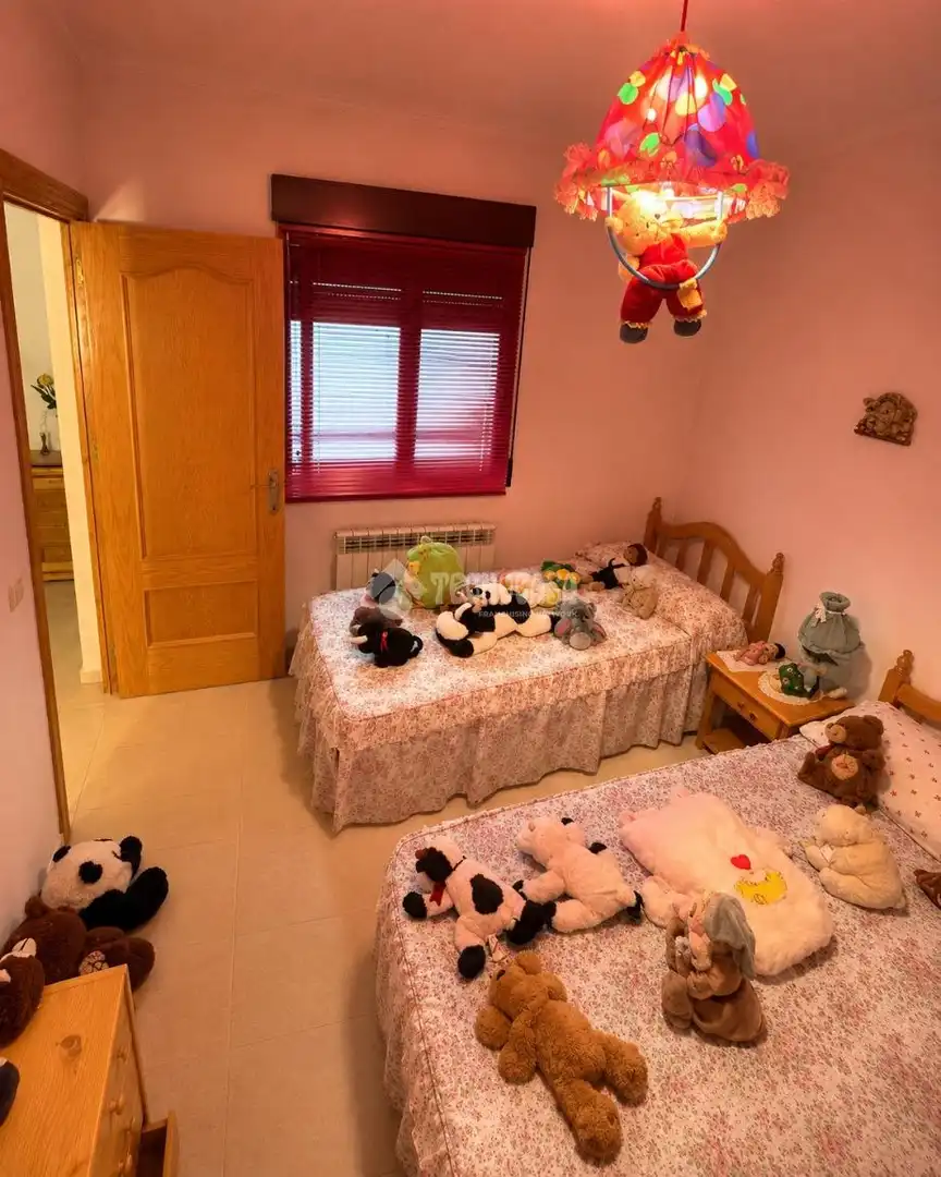 Bedroom of Houses for sale in Santa Cruz de la Zarza