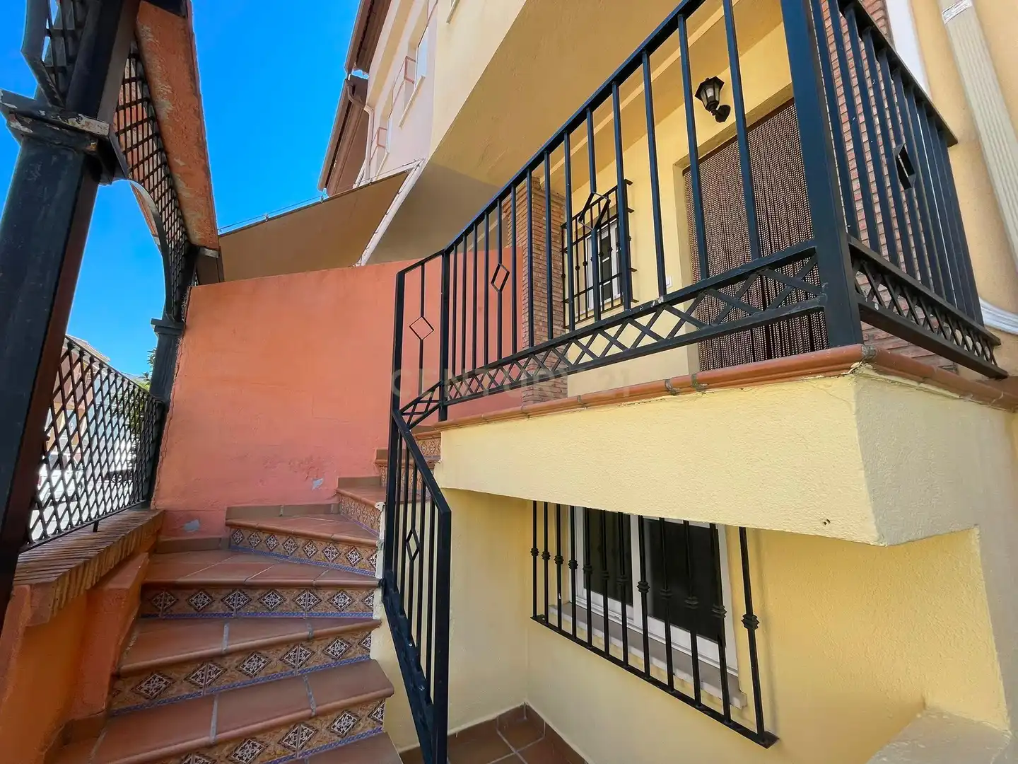 Balcony of Houses for rent in Armilla  with Air Conditioner and Washing machine
