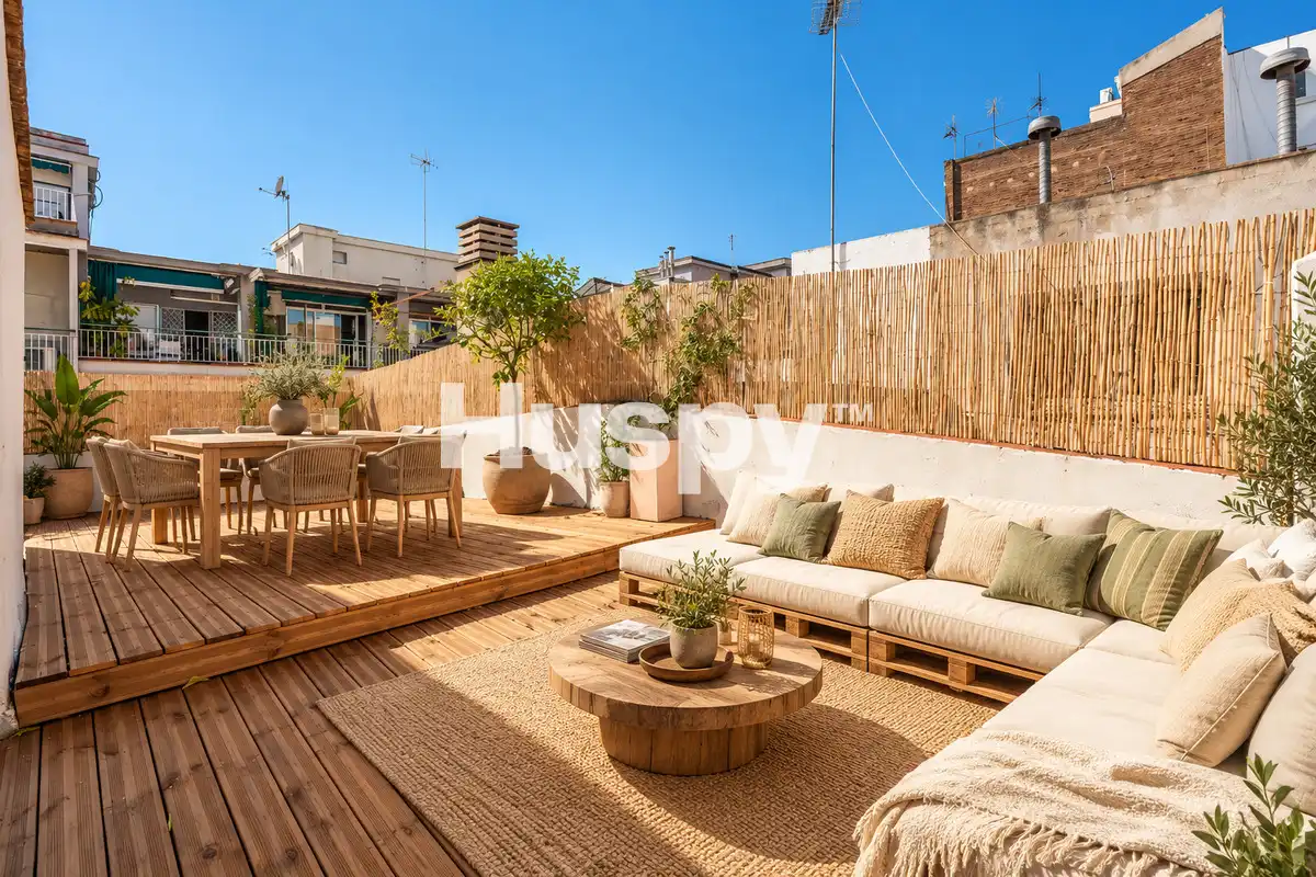 Ático con terraza en venta en Carrer Bruniquer