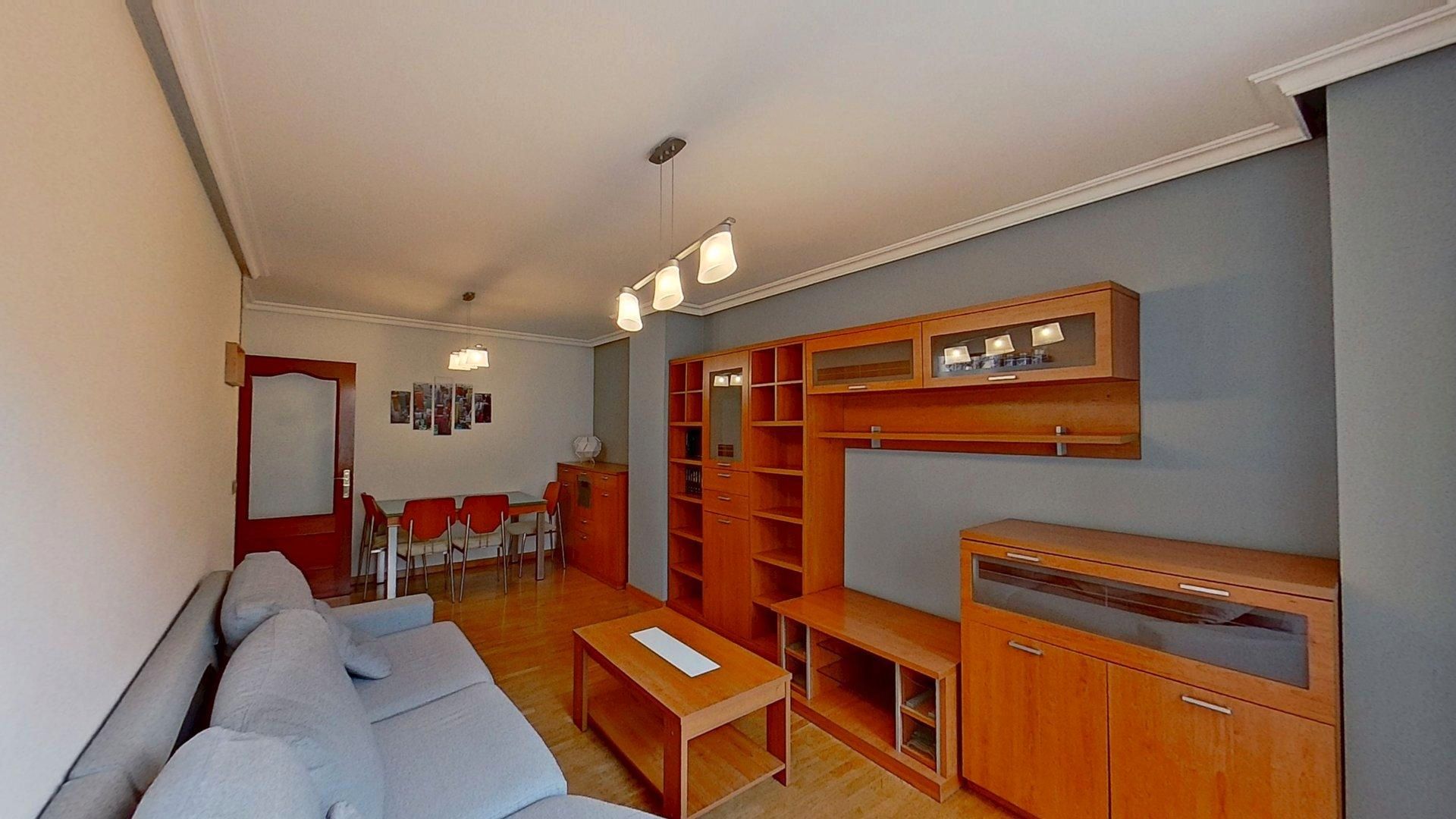 Sala de estar de Piso en venta en Gijón  con Calefacción, Parquet y Trastero