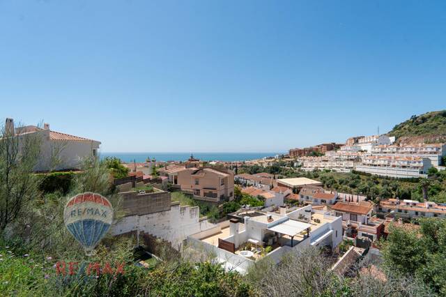 Terreno residencial en Venta en Calle Hortensia en Cotomar