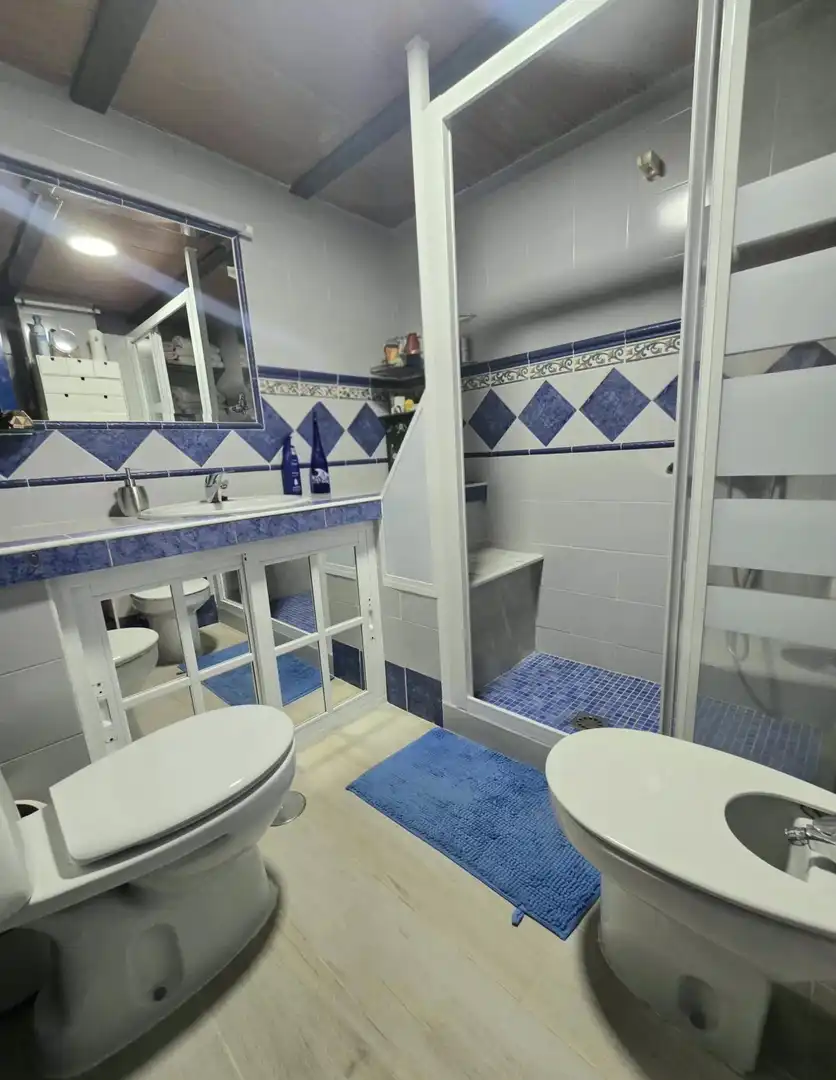 Bany de Casa o xalet en venda en Rincón de la Victoria amb Aire condicionat, Jardí privat i Terrassa